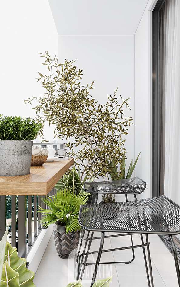 Logia xanh mướt là nơi thư giãn tuyệt vời cho các thành viên trong gia đình